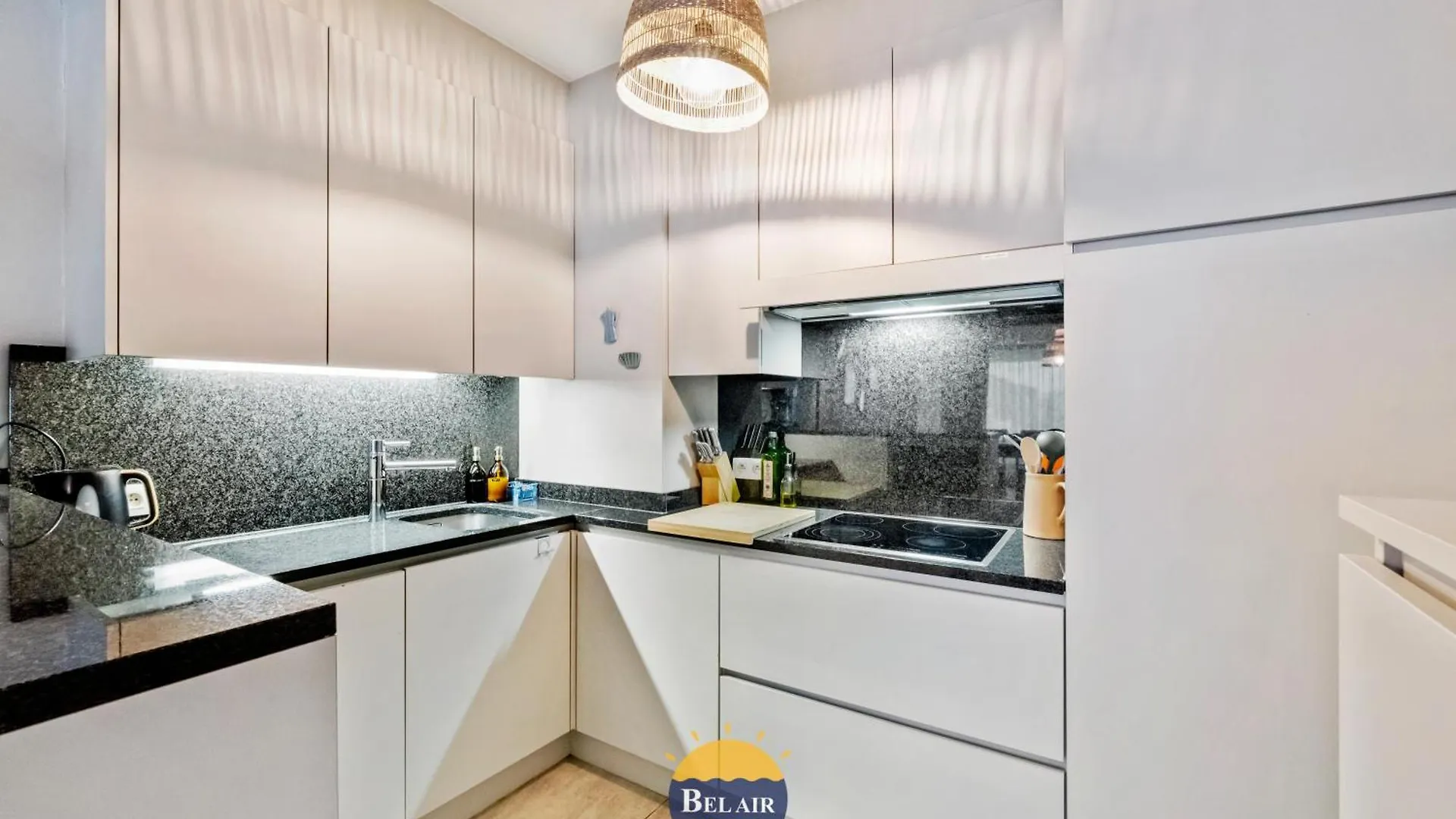 Cozy 1-Bedroom Apartment In Ostend T116